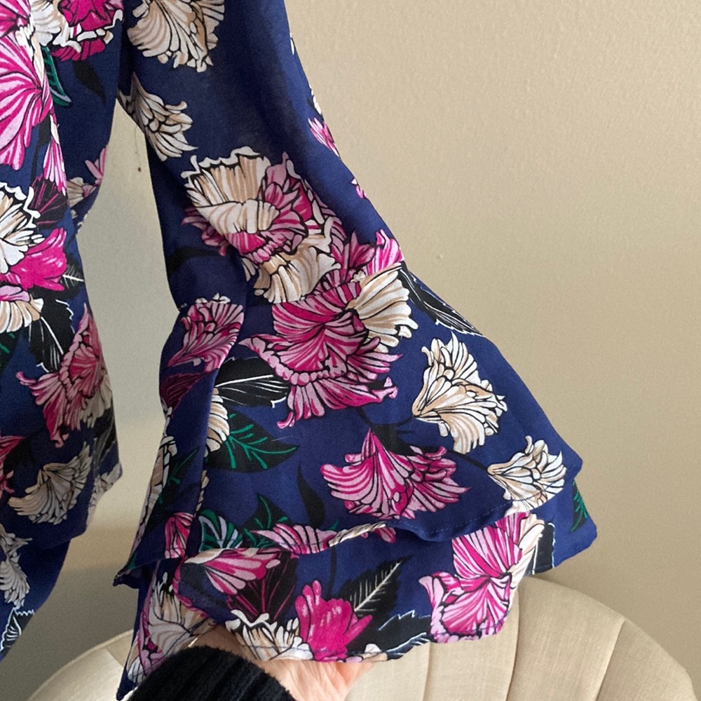 Floral V-Neck Blouse in Blue and Pink - Picture 3 of 4